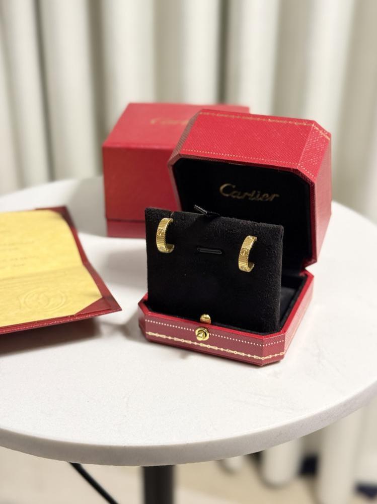 حلق Cartier حلق Cartier حلق كارتيه ذهبي