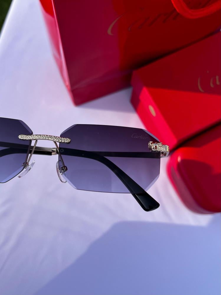 نظارة Cartier - اطار ذهبي- عدسه اسود مدرج