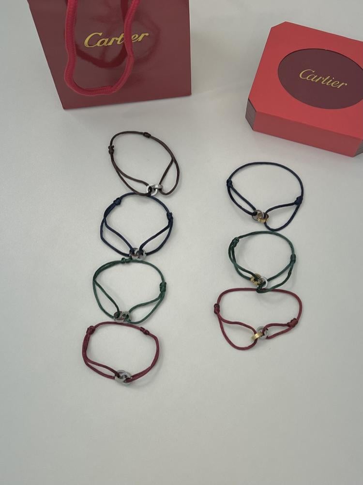 أسوارة Cartier خيط ملون