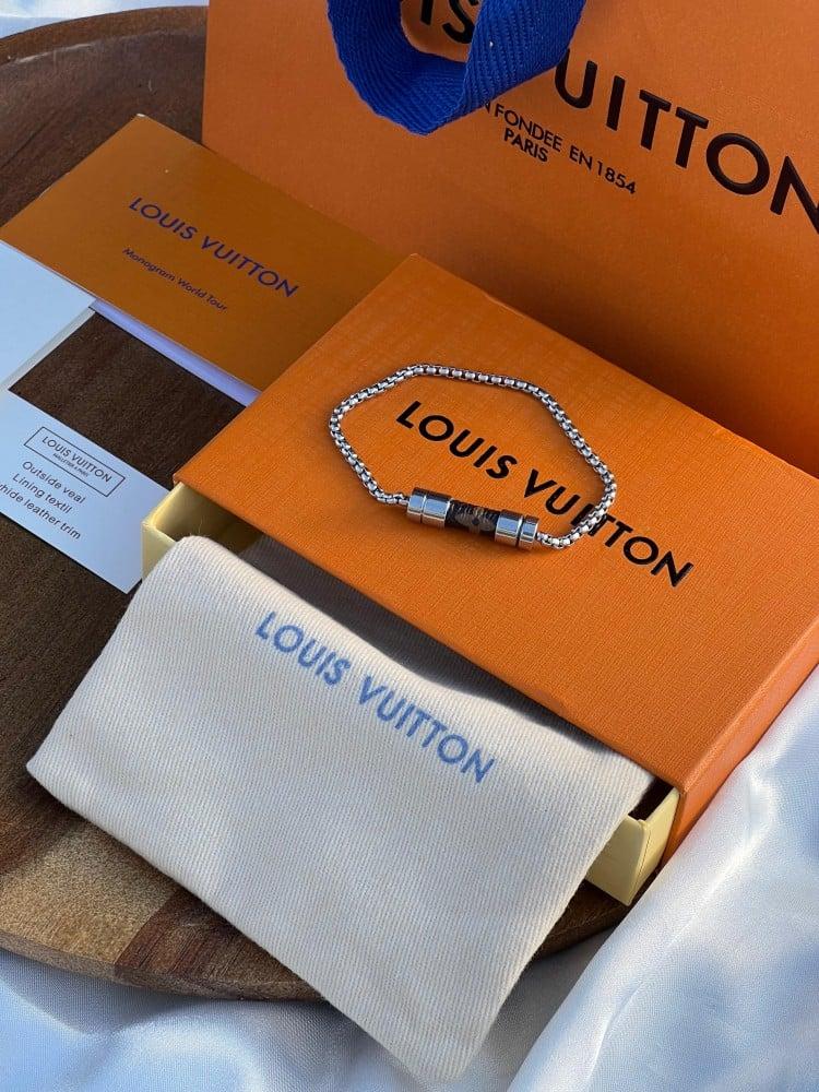 إسوارة LOUIS VUITTON إسوارة LOUIS VUITTON جلد ومعدن فضي