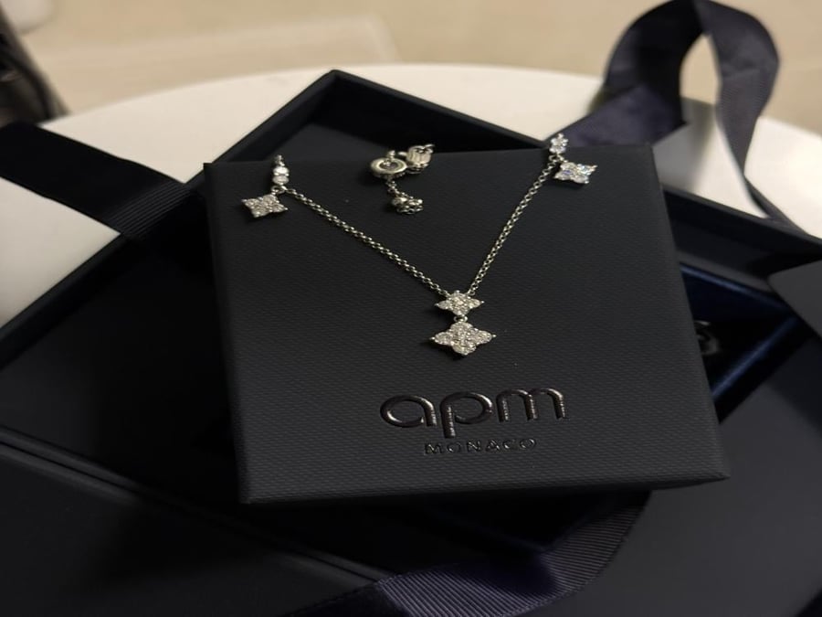 قلادة سبارك APM فضي