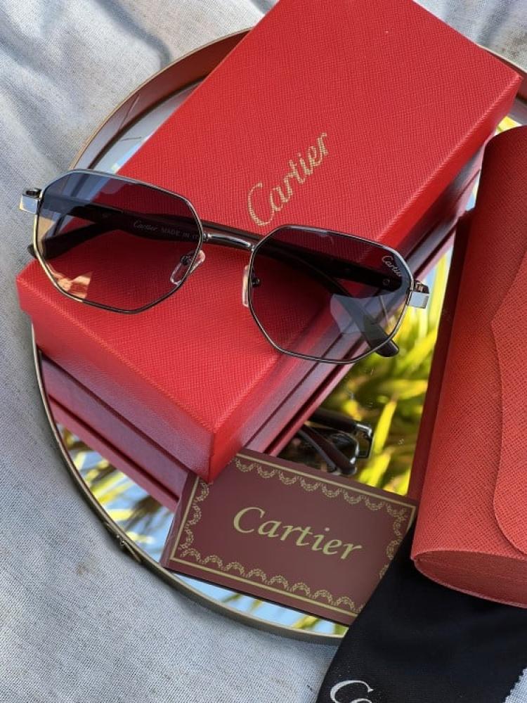 نظارة Cartier نظارة Cartier المشهورة