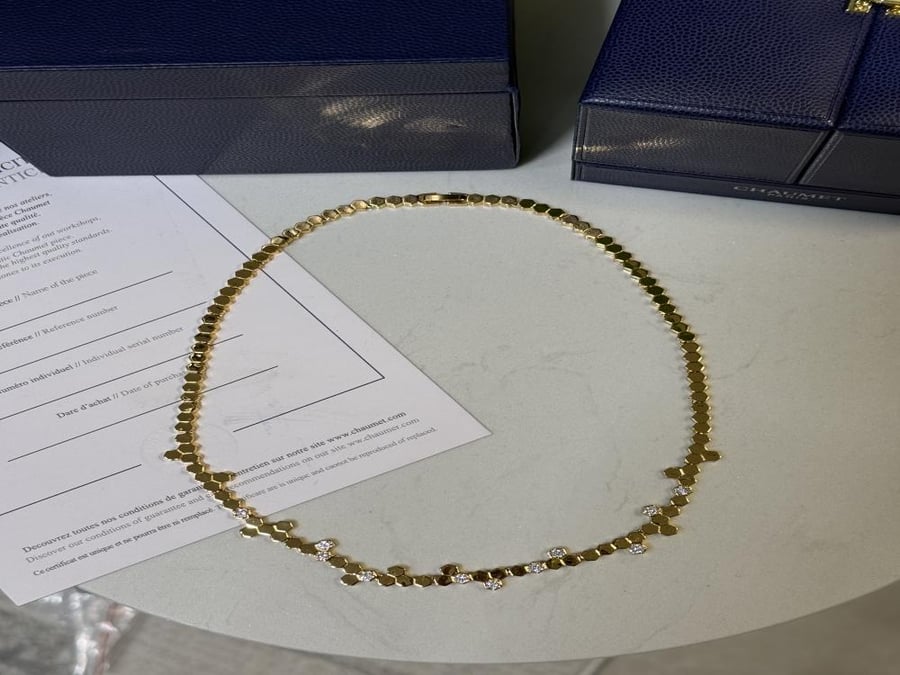سلسال CHAUMET سلسال CHAUMET قلادة شوميه ذهبي