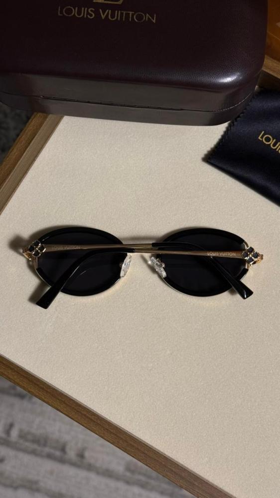 نظارة LOUIS VUITTON{لونين}