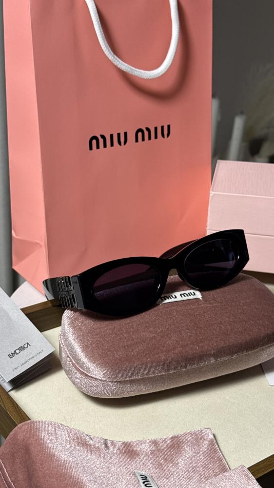 نظارة MIU MIU - اطار اسود عدسة اسود