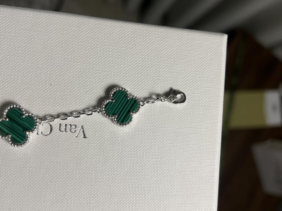 إسوارة Van Cleef & Arpels - إسوارة Van cleef فضي - أخظر