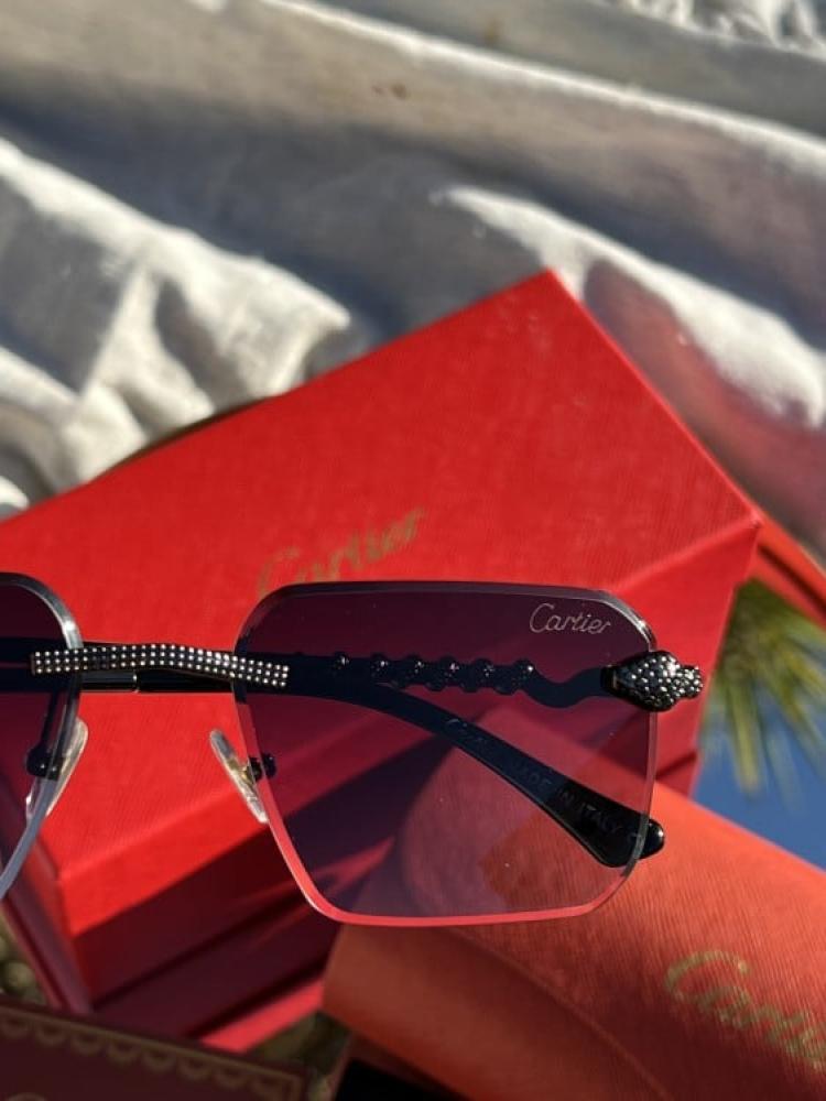 نظارة - Cartier المشهورة