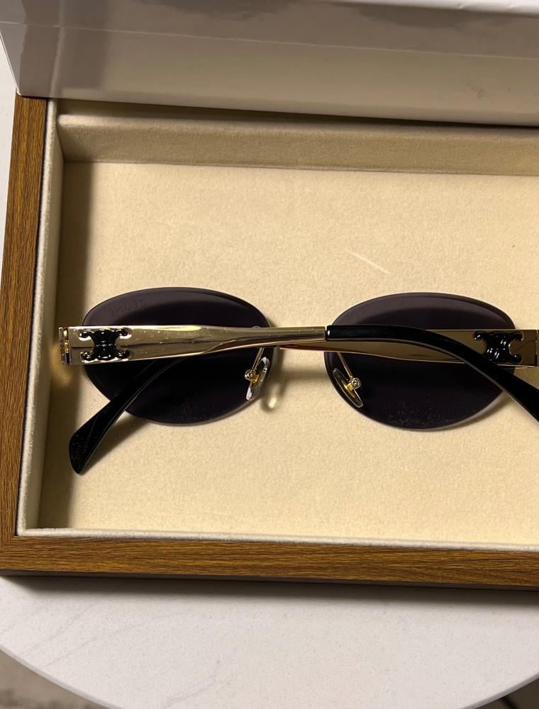 نظارة CELINE ملون