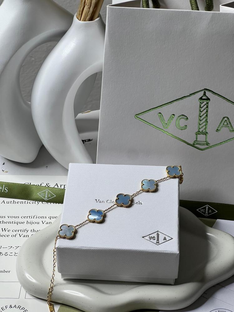إسوارة Van cleef ذهبي -فيروزي