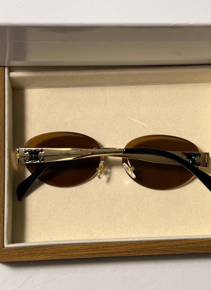 نظارة CELINE ملون