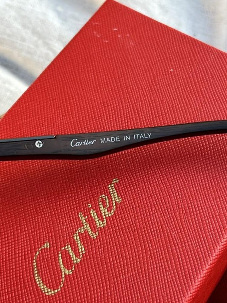 نظارة - Cartier المشهورة