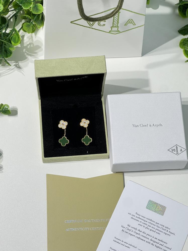 حلق Van Cleef & Arpels - حلق Van cleef أخظر
