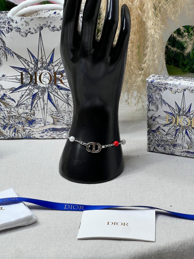 إسوارة Dior إسوارة Christian Dior فضي
