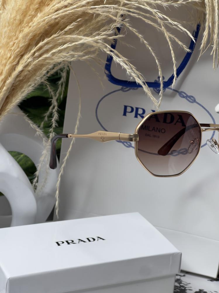 نظارة PRADA أطار بني -ذهبي