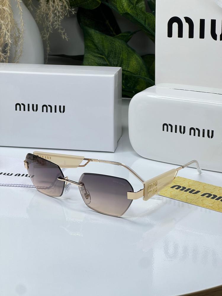 نظارة - MIU MIU