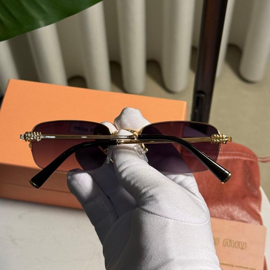 نظارة MIU MIU نظارة miu miu ملون