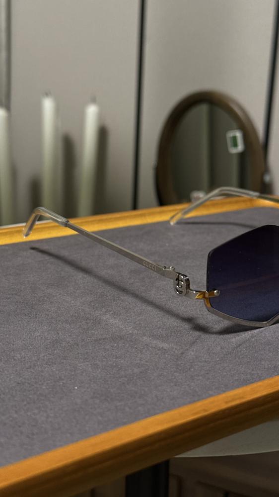 نظارة GUCCI - نظارة قودشي اطار فضي عدسة سداسي أسود