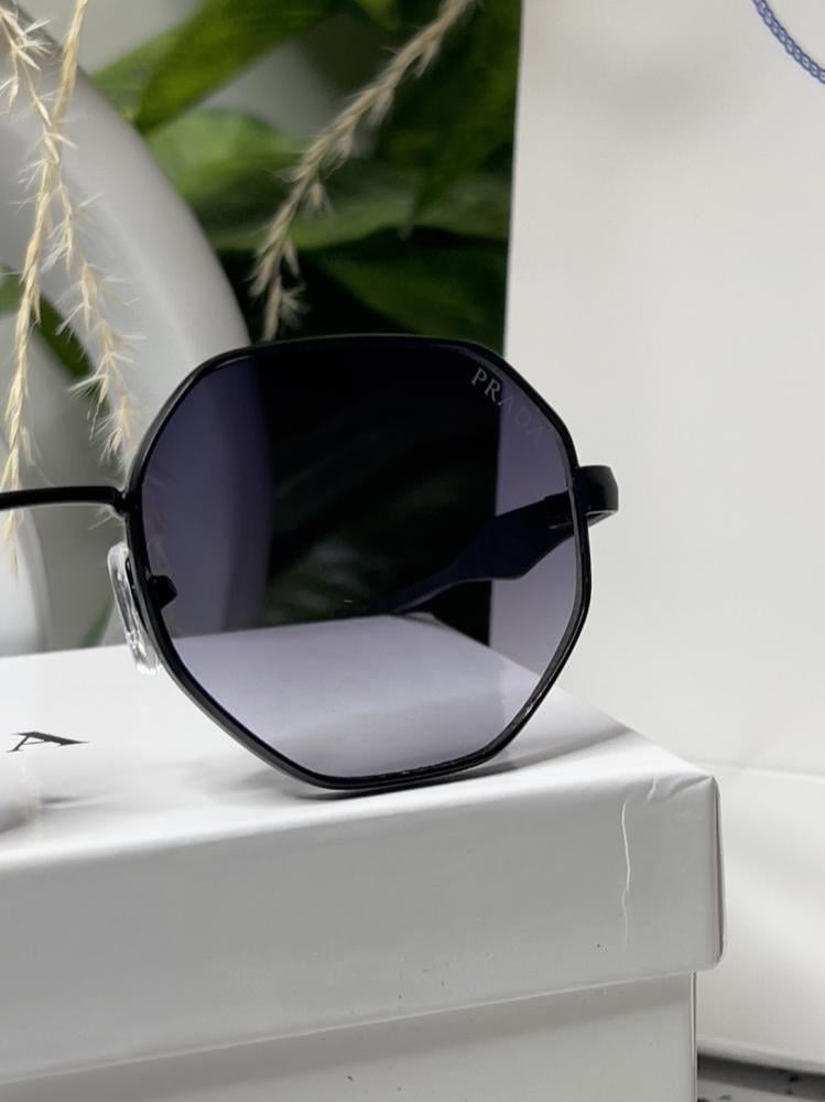 نظارة PRADA أطار أسود