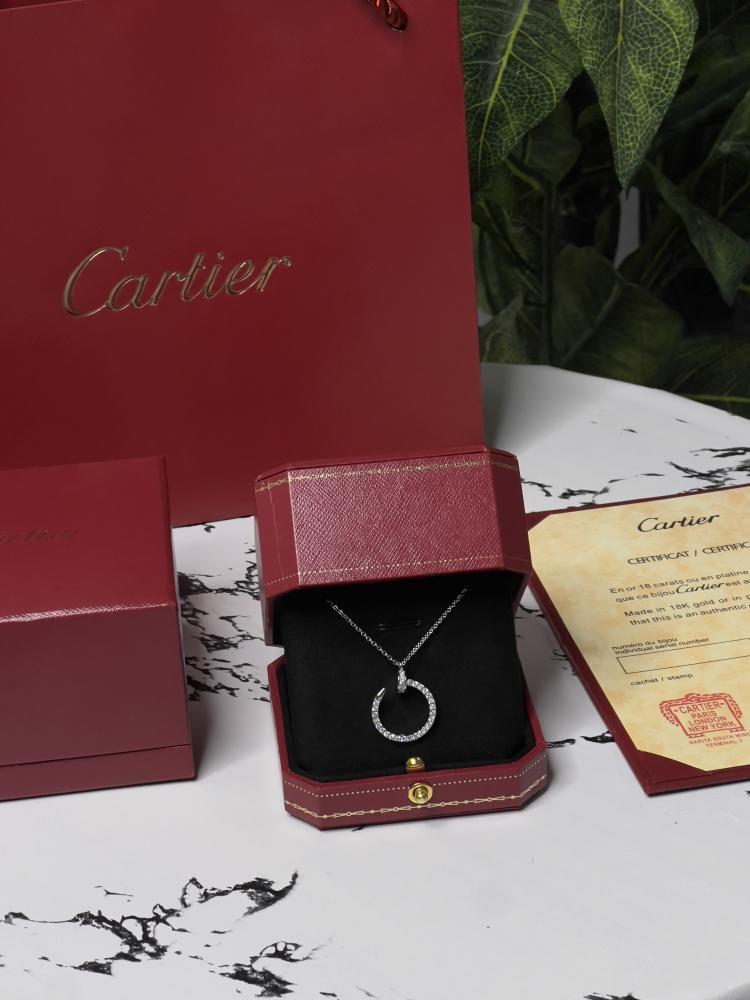 سلسال Cartier المسمار - الفضي