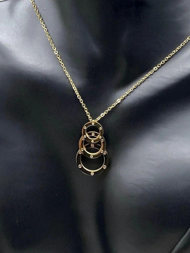 سلسال Cartier الثلاثي معدن ذهبي