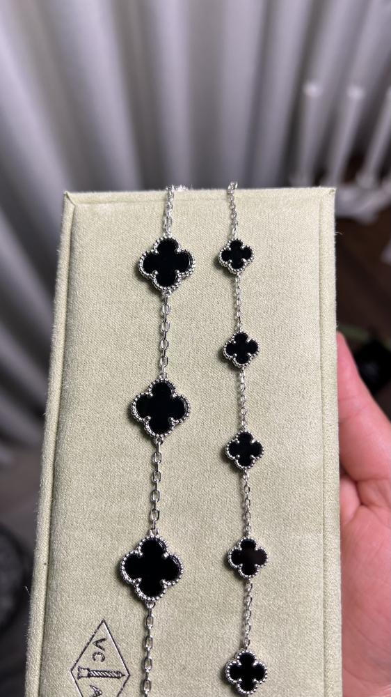 إسوارة Van Cleef & Arpels - إسوارة Van cleef فضي - كبير + مني