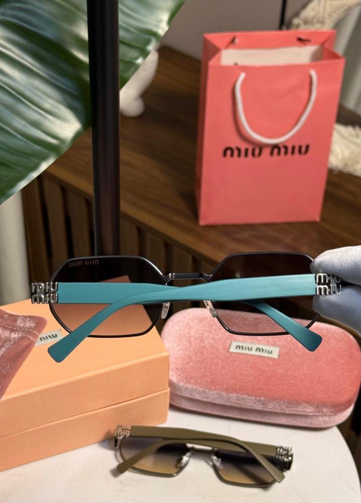 نظارة miu miu (ملون)