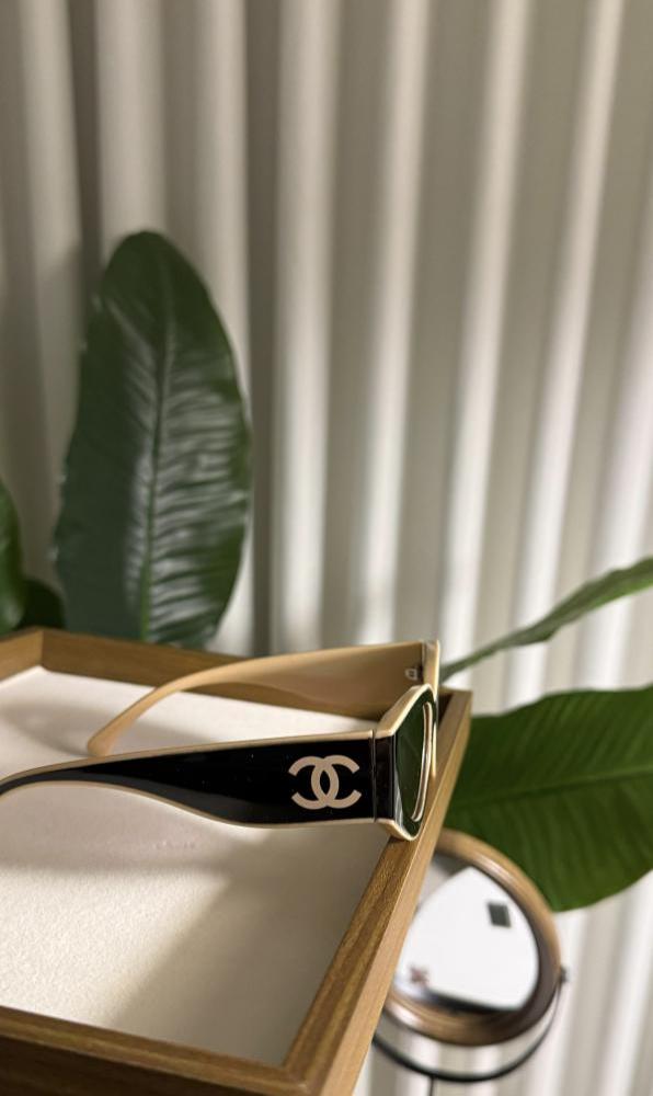 نظارة CHANEL