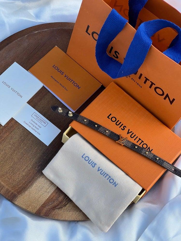 إسوارة LOUIS VUITTON جلد ومعدن ذهبي