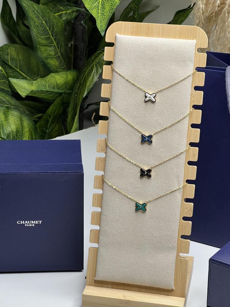 إكسسوار CHAUMET إكسسوار CHAUMET مجموعة سلاسل شوميه المميزه
