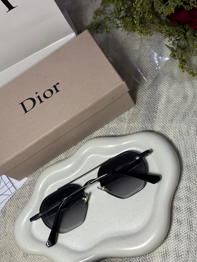 نظارة Dior