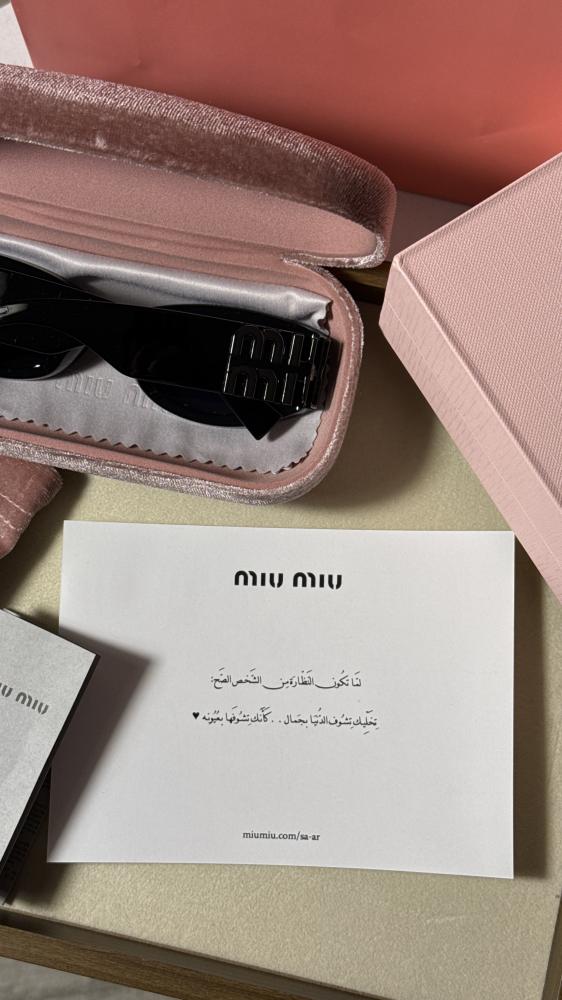 نظارة MIU MIU - اطار اسود عدسة اسود