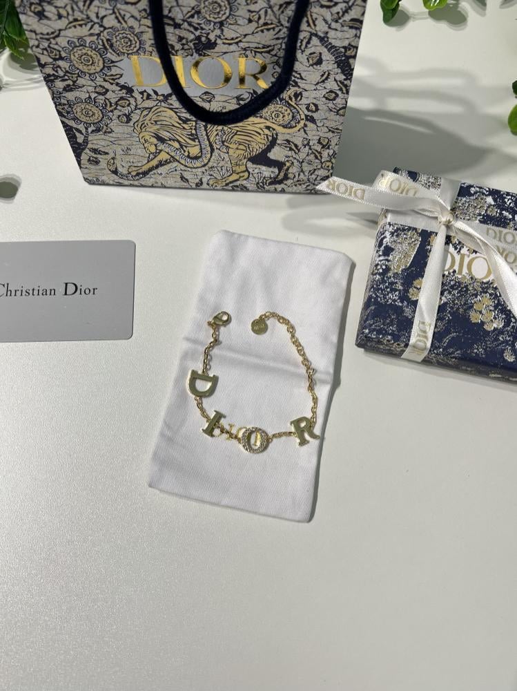 إسوارة Dior معدن ذهبي