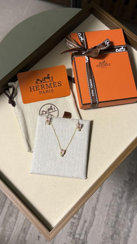 سلسال HERMES سلسال حلق hermes ذهبي وردي