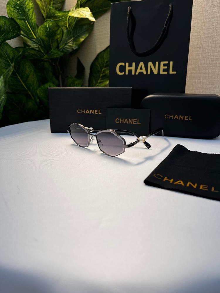 نظارة Chanel- اطار مموج - عدسه اسود مدرج
