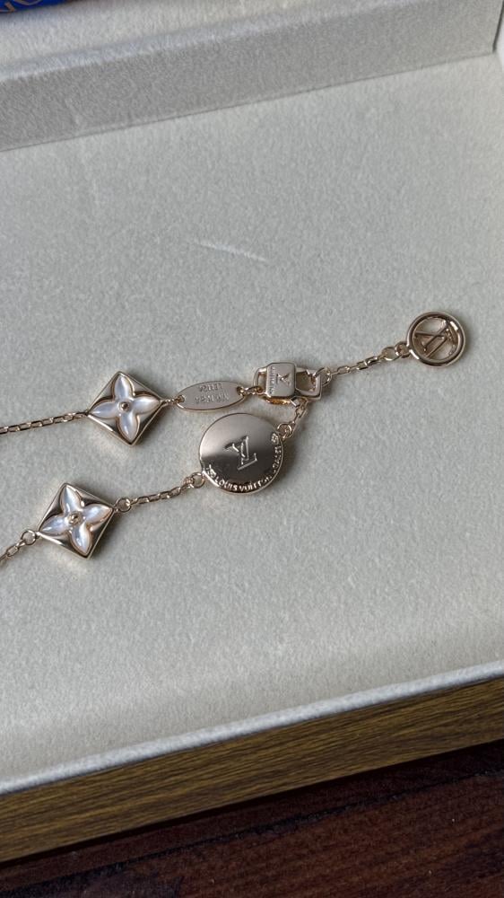 مجموعة أساور LOUIS VUITTON