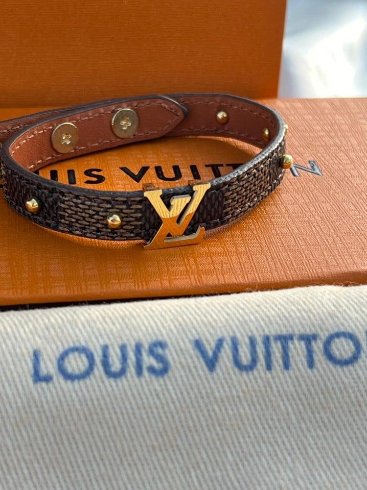 إسوارة LOUIS VUITTON جلد ومعدن ذهبي