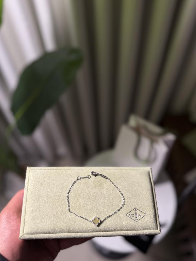 إسوارة Van Cleef & Arpels - إسوارة Van cleef فضي - مموج