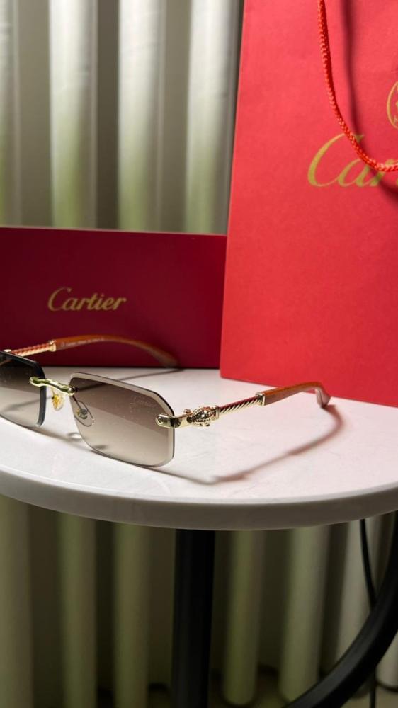 نظارة Cartier شمسيه - ملون