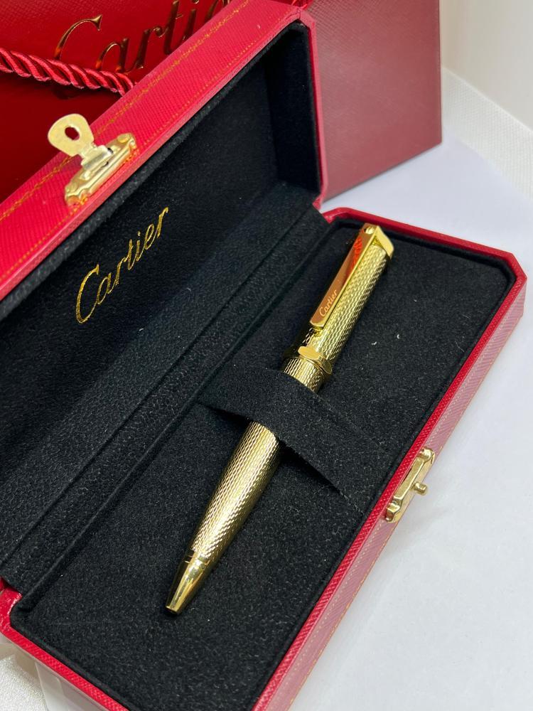 قلم Cartier - قلم حبر من مجموعة سانتوس دو كارتيه