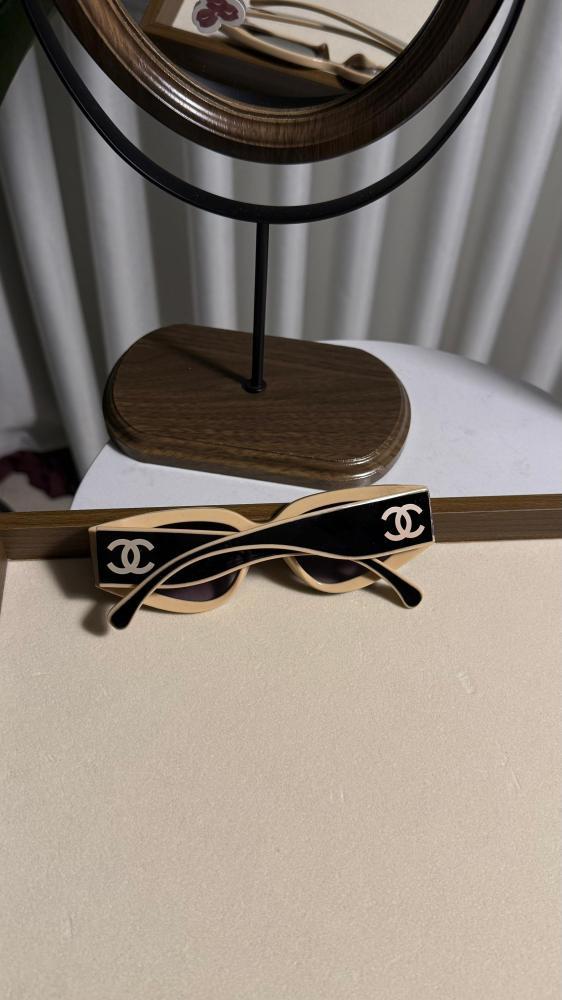 نظارة CHANEL