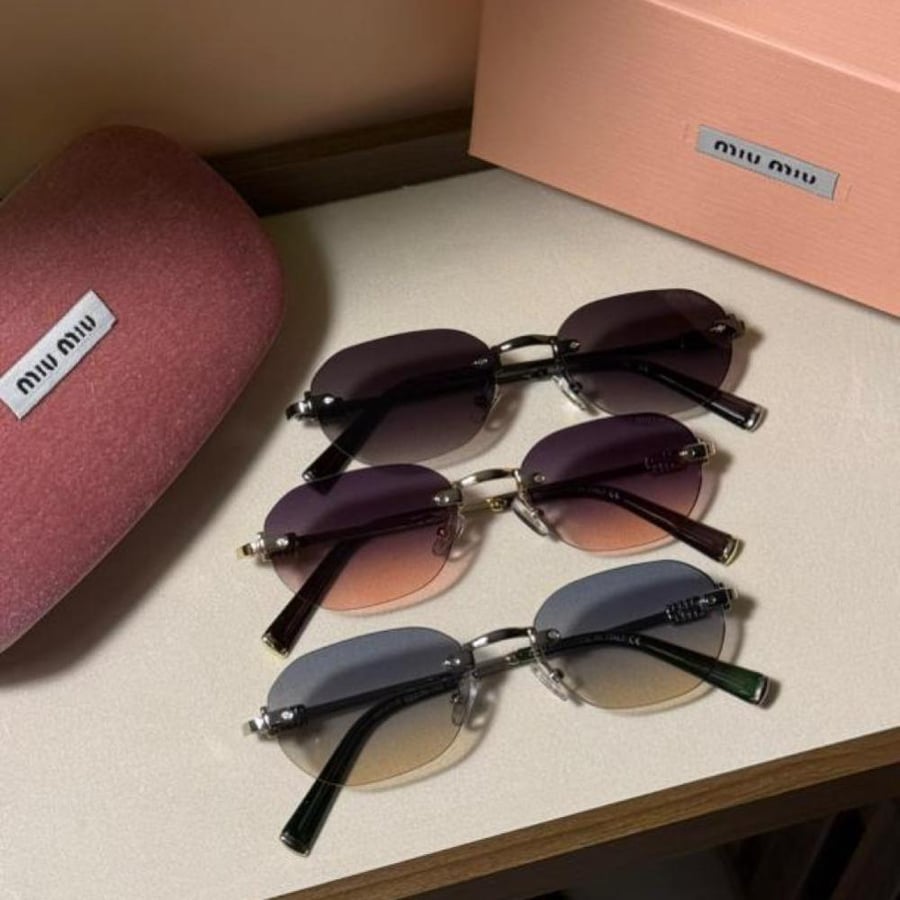 نظارة MIU MIU نظارة miu miu ملون
