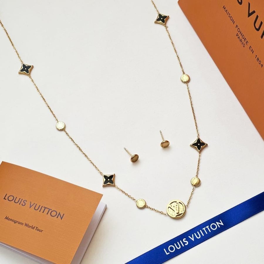 سلسال LOUIS VUITTON سلسال LOUIS VUITTON ذهبي أسود