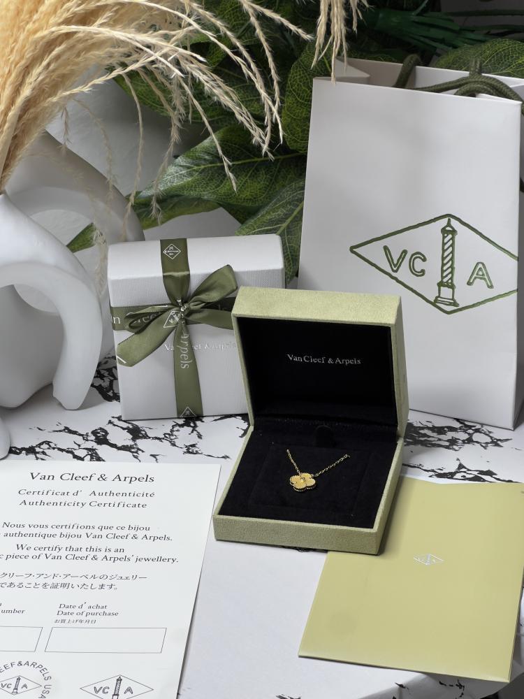 سلسال Van Cleef & Arpels - سلسال Van cleef المميز ذهبي