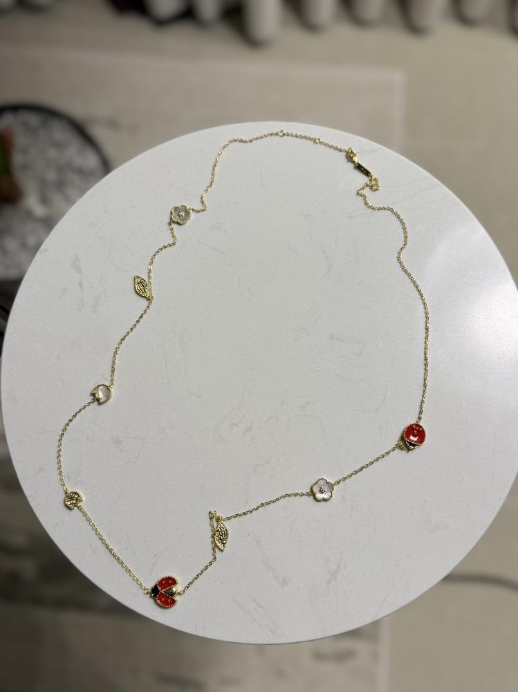 سلسال Van Cleef Arpels سلسال Van Cleef Arpels سلسال فان كليف دبل ماستر
