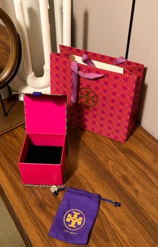 سلسال + حلق TORY BURCH معدن ذهبي - فضي لؤلؤ