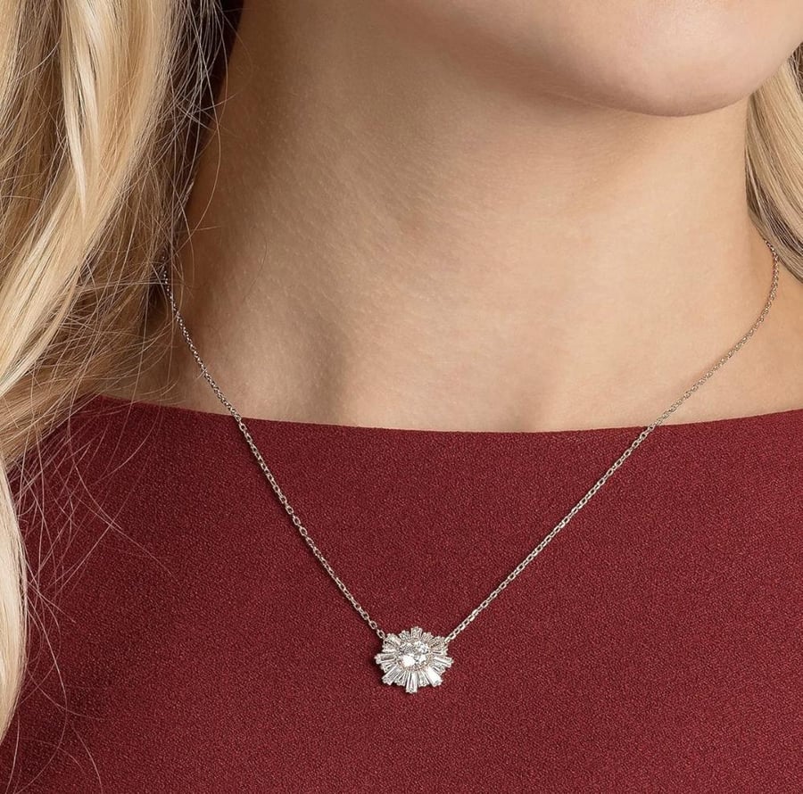 سلسال SWAROVSKI - سلسال سوارفيسكي كرستالات فضي