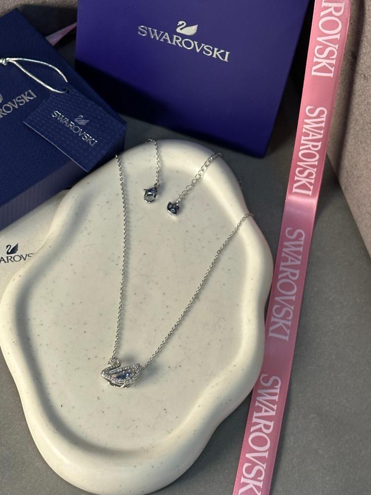 سلسال SWAROVSKI - سلسال سوارفيسكي فضي كريستالة زرقاء البطيه