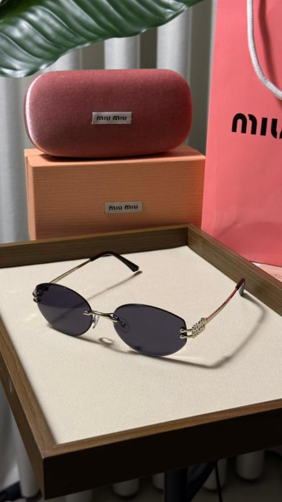 نظارة MIU MIU نظارة miu miu ملون