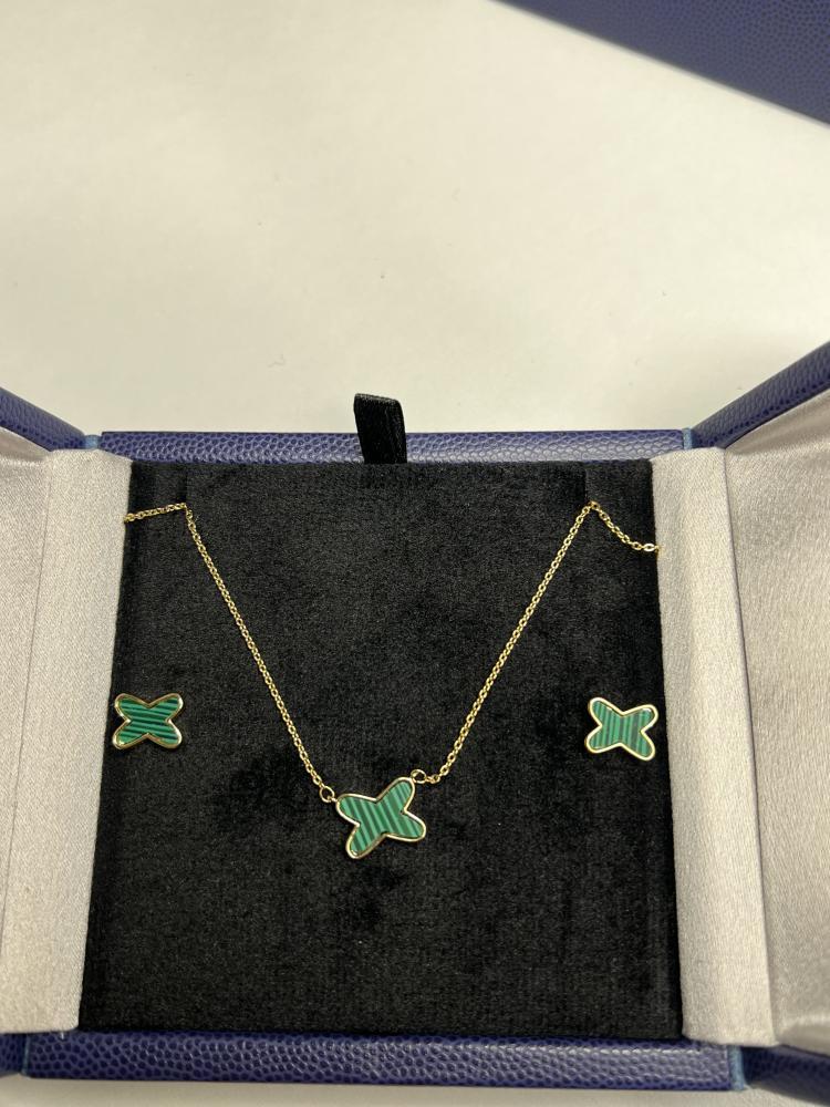 سلسال CHAUMET - سلسال شوميه - أخضر