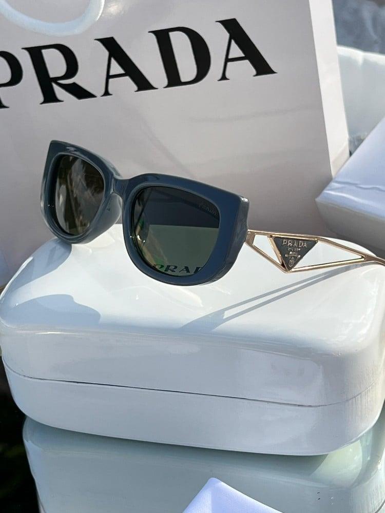 نظارة PRADA نظارة PRADA المشهورة